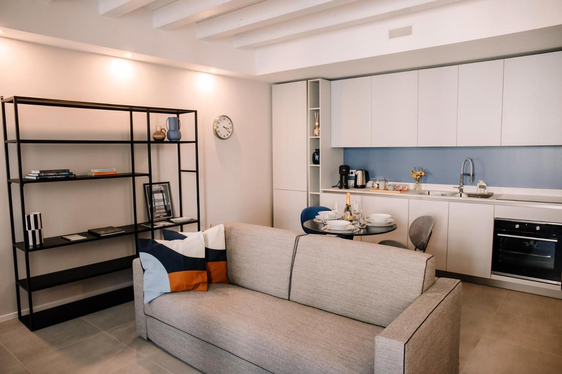 Elegant Beige Apartment - 5 Minutes From The Lake Como Ngoại thất bức ảnh