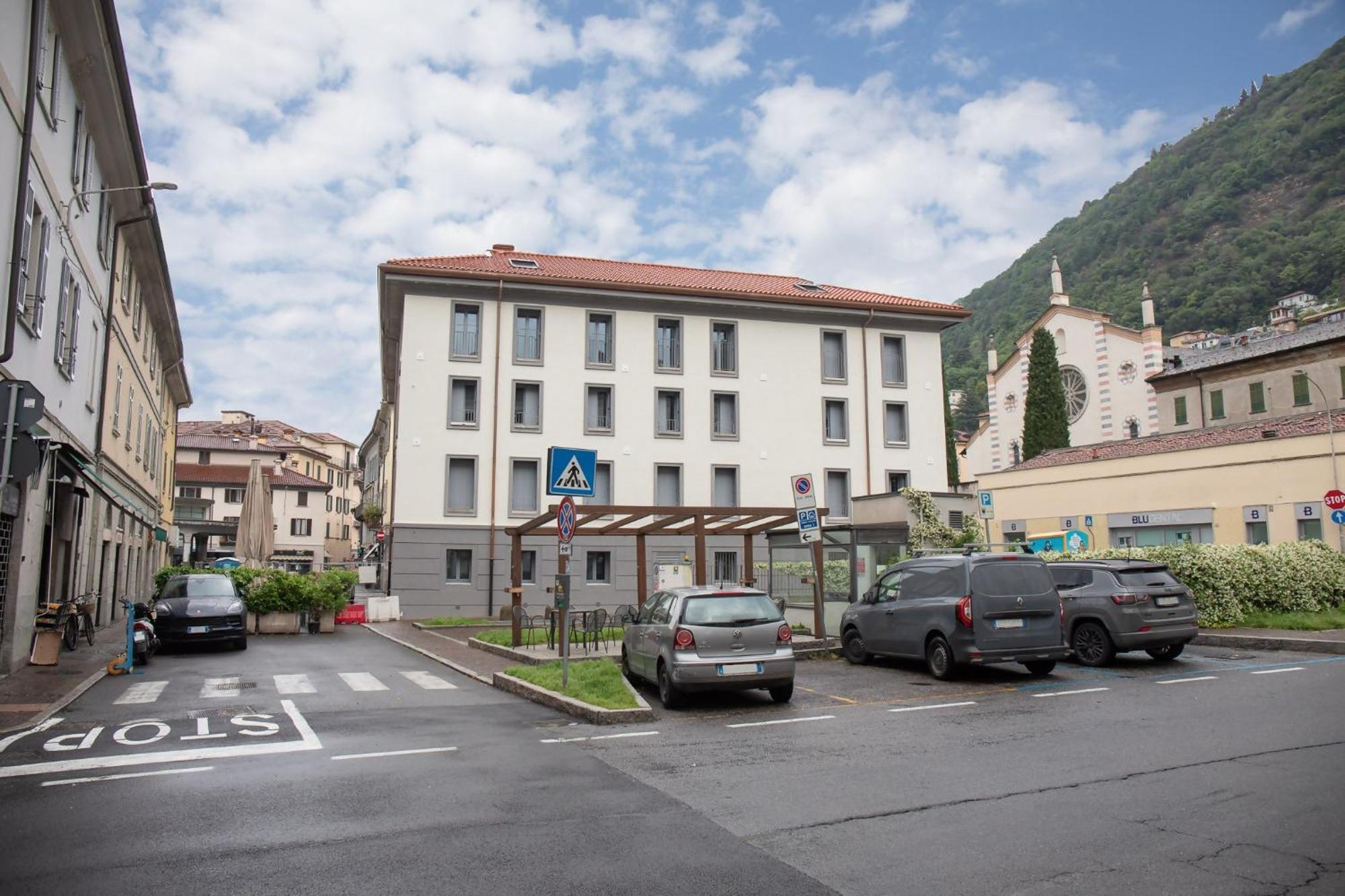 Elegant Beige Apartment - 5 Minutes From The Lake Como Ngoại thất bức ảnh