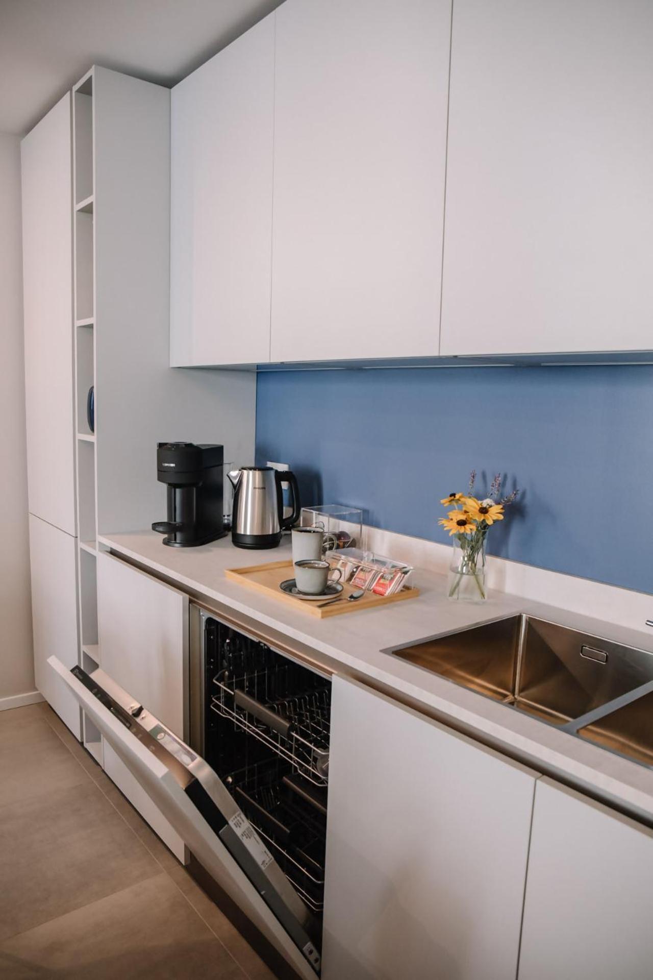 Elegant Beige Apartment - 5 Minutes From The Lake Como Ngoại thất bức ảnh