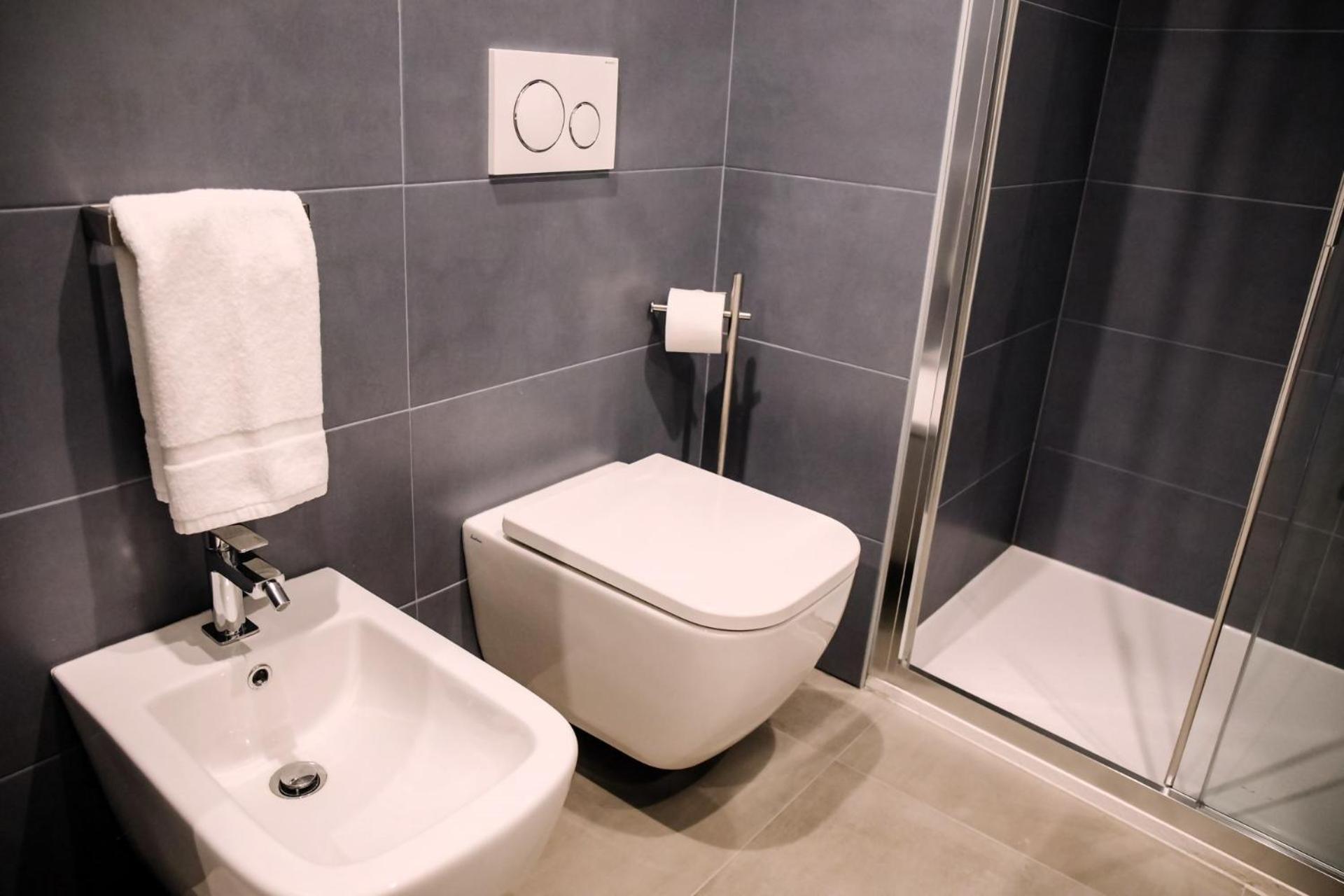 Elegant Beige Apartment - 5 Minutes From The Lake Como Ngoại thất bức ảnh